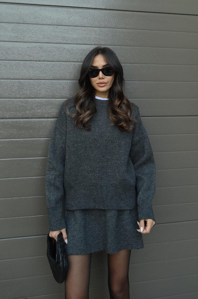 Knitted skirt suit (sweater+skirt)