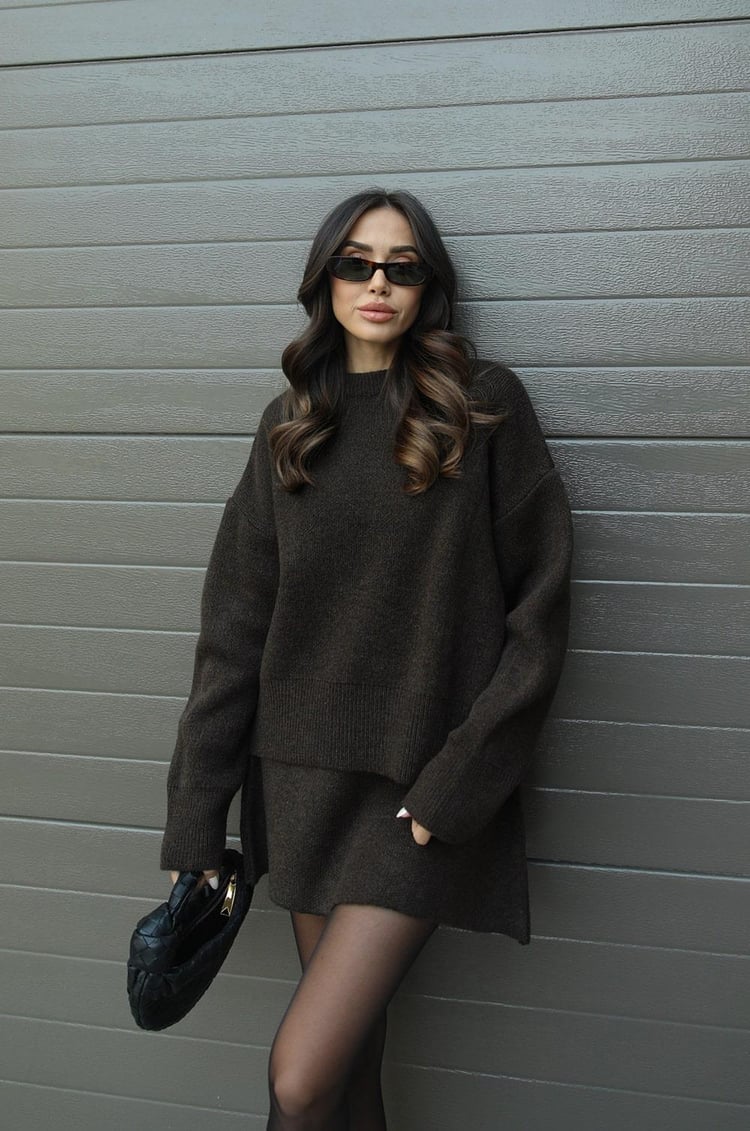 Knitted skirt suit (sweater+skirt)