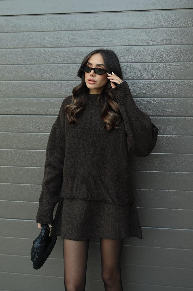 Knitted skirt suit (sweater+skirt)